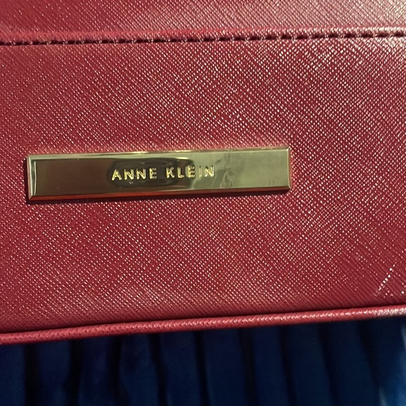 Anne Klein - Picture 4 of 7